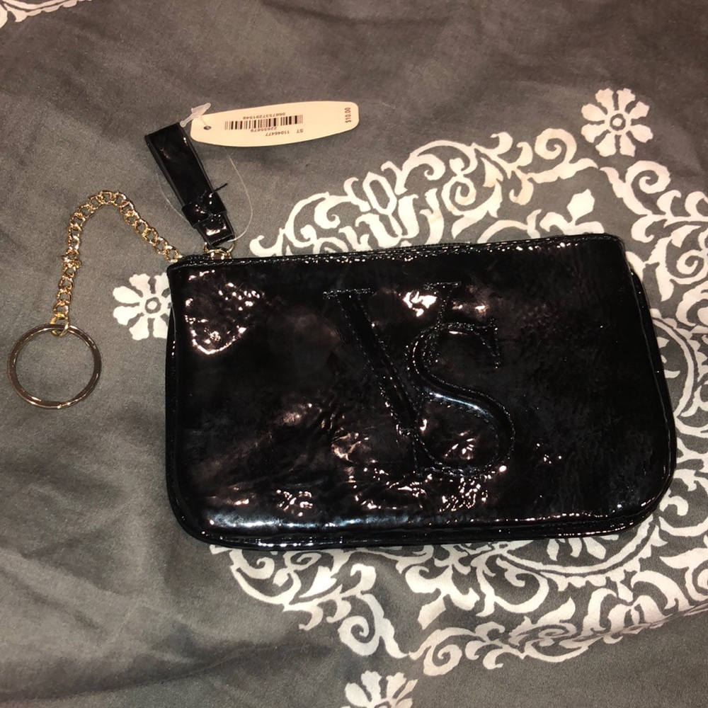 Free with purchase➡️NWT Victoria’s Secret Wristlet